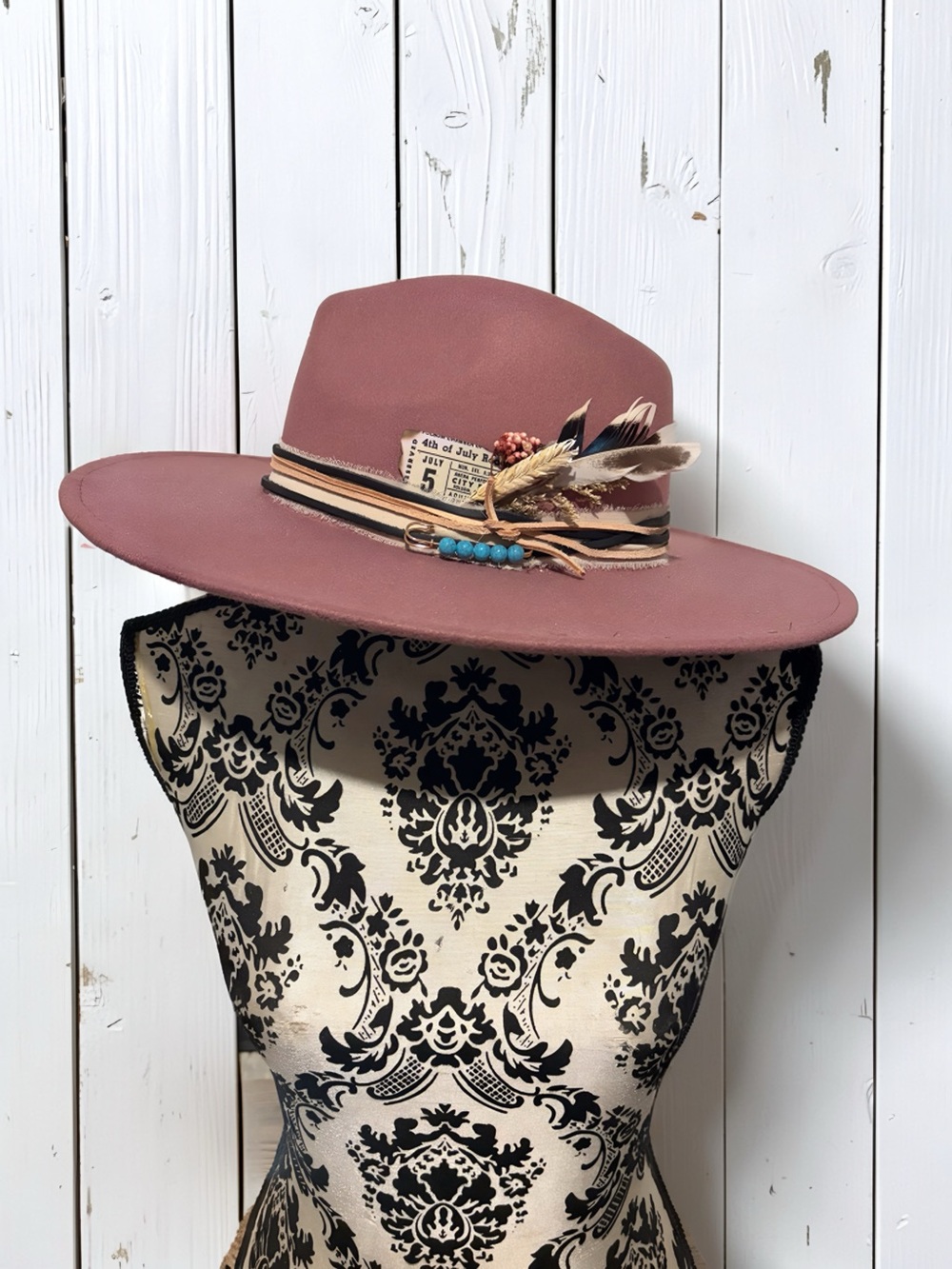 Wide Brim Feather Accent Women's Cowboy Hat in Dusty Rose